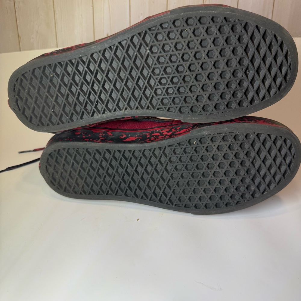 Vans Sk8-hi X Nightmare On Elm Street Freddy Krueger House Of Terror Size 8.5 - Picture 5 of 7